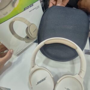 Bose QuietComfort Ultra Wireless Headphones | Premium Noise Cancellation | Immersive Sound | All-Day Comfort